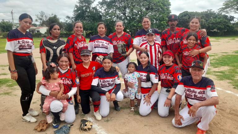 Las Rojas de Villa Unión toman la delantera en la serie final.