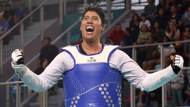 Carlos Sansores se consagró campeón en el taekwondo de los Panamericanos, tras lograr el metal dorado.