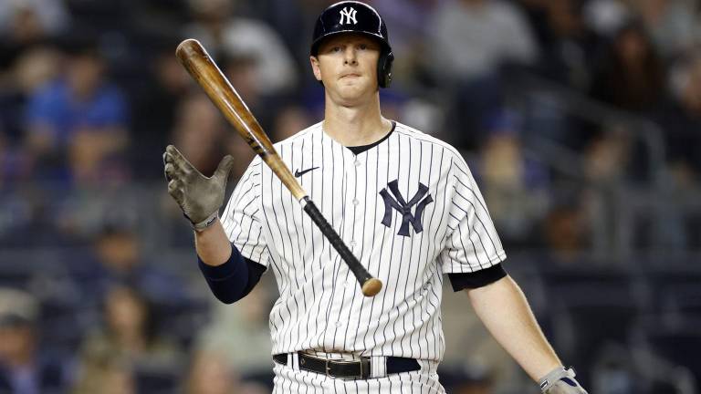 DJ LeMahieu sigue su rehabilitación.
