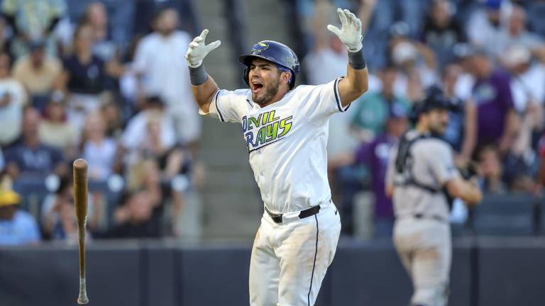 El mexicano Jonathan Aranda fue el héroe en el triunfo de los Rays.