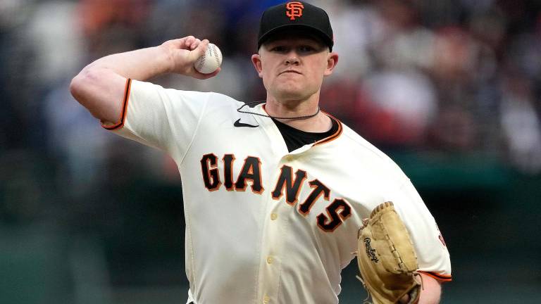 Logan Webb estará con Gigantes hasta 2028.