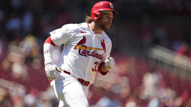 Brendan Donovan despachó uno de los jonrones de los Cardenales de San Luis.