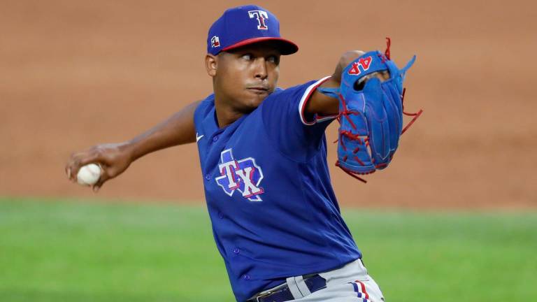 José Leclerc no podrá lanzar esta temporada para los Rangers de Texas.