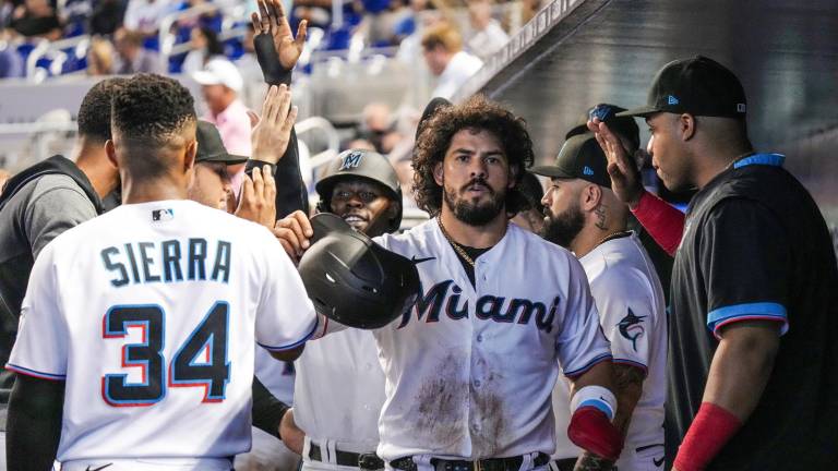 Marlins ganan tres de los cuatro duelos de la serie ante los neoyorkinos.