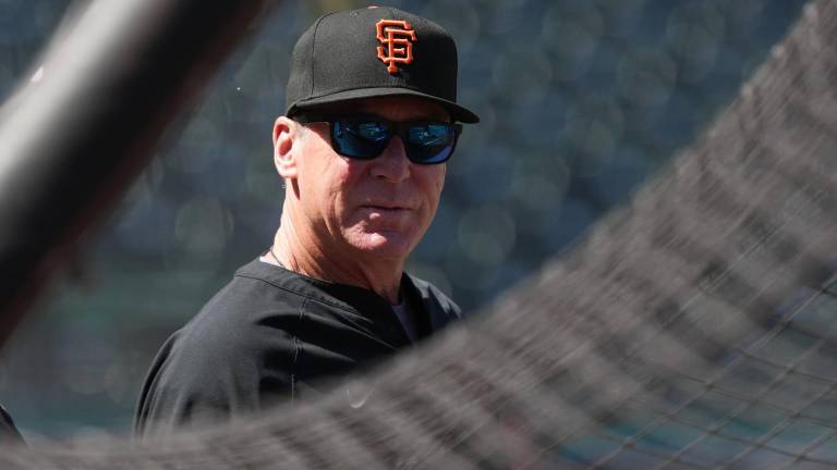 Bob Melvin permanecerá al frente como mánager de los Gigantes de San Francisco.