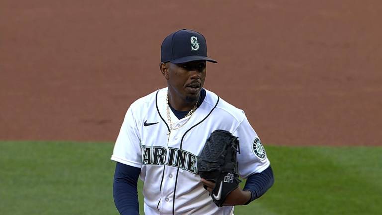 Justin Dunn se va al hule.