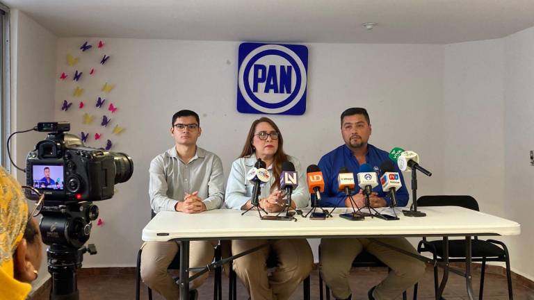Conferencia de prensa de la dirigencia del PAN en Mazatlán.