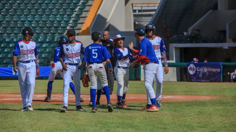 República Dominicana fulminó a Puerto Rico en el tercer choque del segundo día de juegos.
