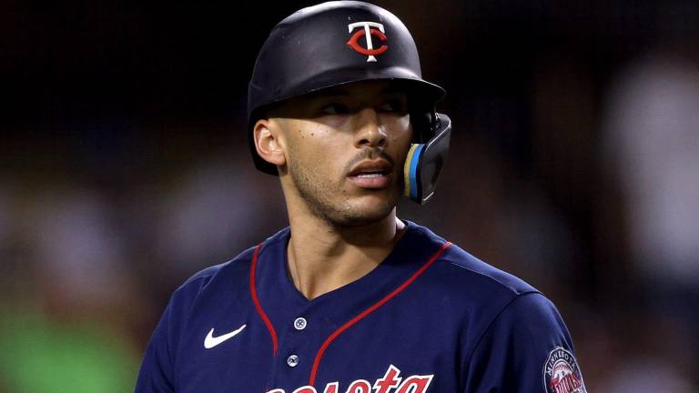 Carlos Correa deberá esperar turno para ser presentado como nuevo pelotero de los Gigantes de San Francisco.