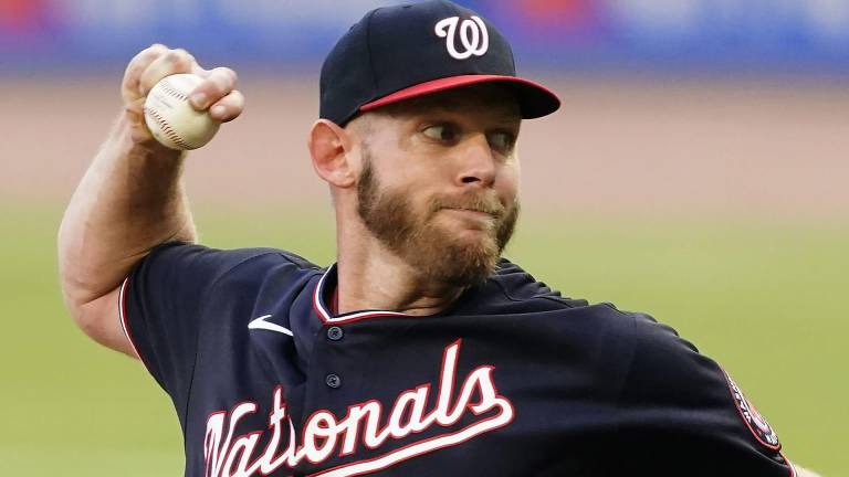 Stephen Strasburg suspende actividades físicas otra vez.