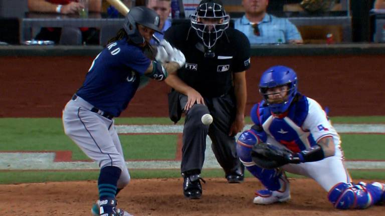 J.P. Crawford adelanta con hit.