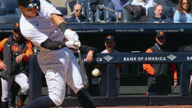 Aaron Judge pega jonrón.