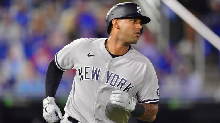Aaron Hicks podría entrar al quirófano.