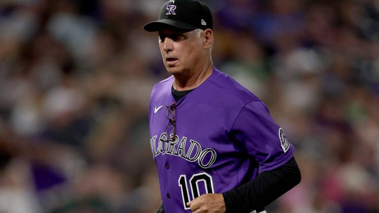 Bud Black acuerda extensión con Rockies hasta 2024.