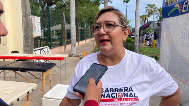 Rosa Elena Sánchez invita a los padres a que inscriban a sus hijos en estos cursos.