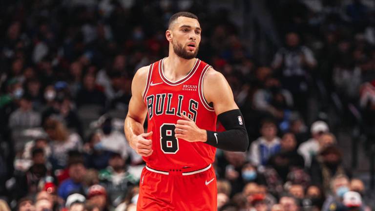 La lesión sufrida por Zach LaVine no es grave, de acuerdo a reportes.
