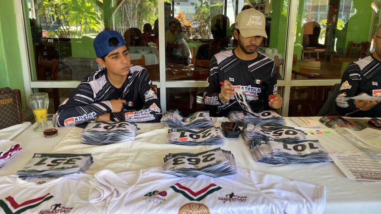 Los registros se estuvieron llevando a cabo en un restaurante de Mazatlán.
