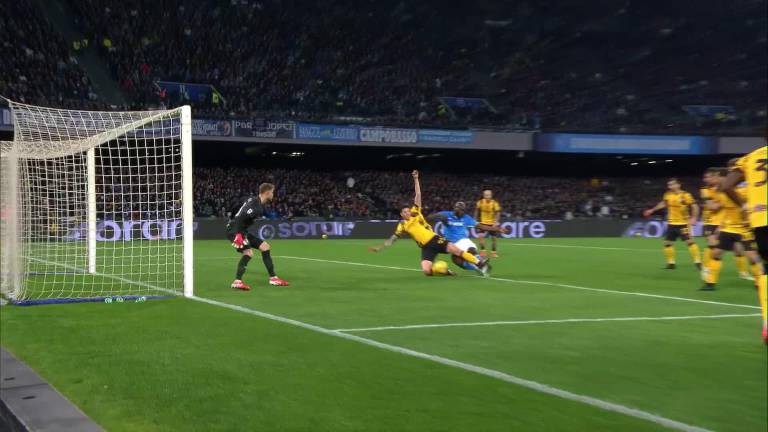 Napoli e Inter igualan a un gol.