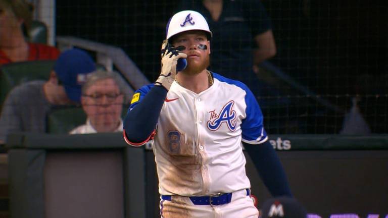 Dos encuentros le bastaron a Alex Verdugo para darse a notar en la ofensiva de los Bravos.