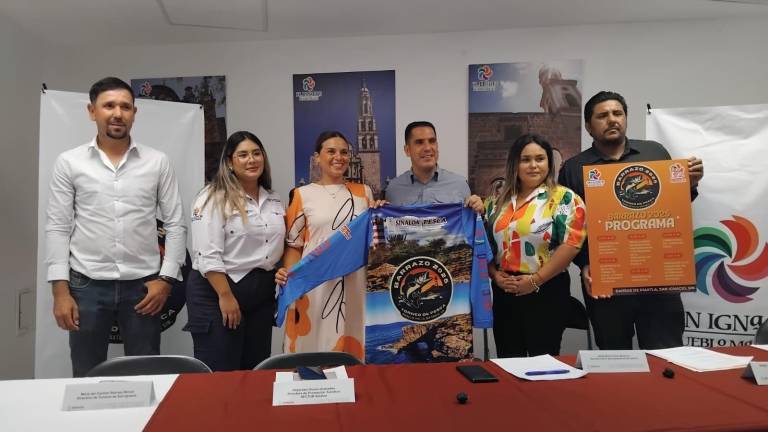 En rueda de prensa se invita a participar en el Barrazo 2025.