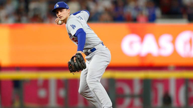 Corey Seager logra jugoso contrato.