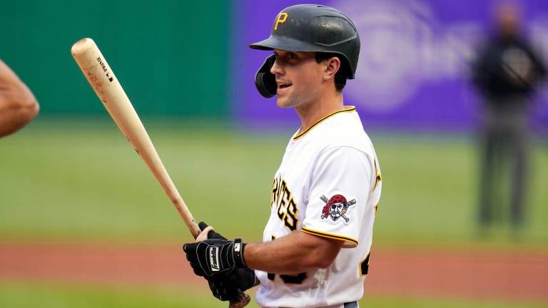 Adam Frazier llega a los Padres de San Diego, vía cambio.