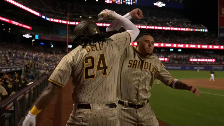 Padres pegan cuatro jonrones ante Max Scherzer.