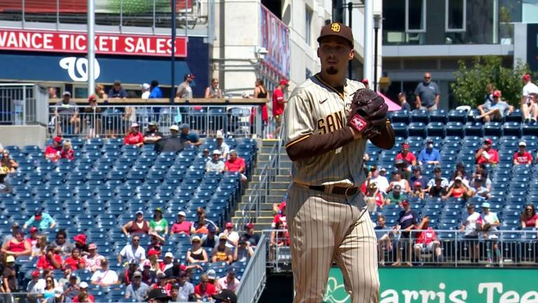 Blake Snell propina 10 ponches.