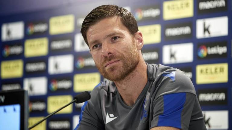 Xabi Alonso mostró todo su apoyo al nuevo entrenador de Mazatlán FC, Beñat San José.