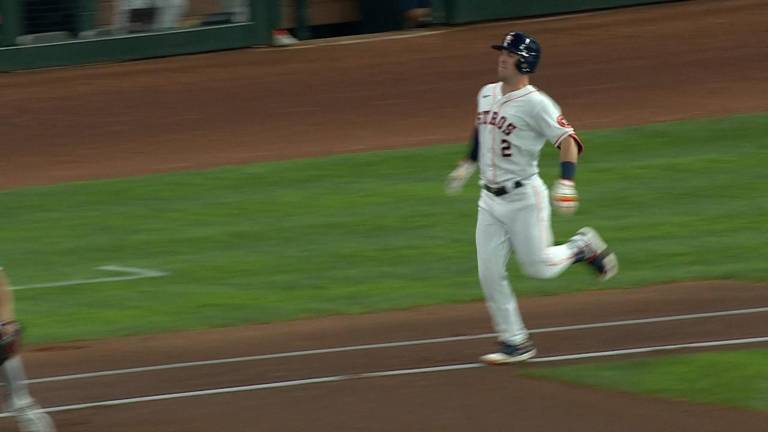 Alex Bregman se va al hule.