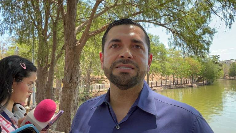 Adolfo Plata Guzmán informó que trabajan programas comunitarios en los que participan personas con experiencia en diversas disciplinas.