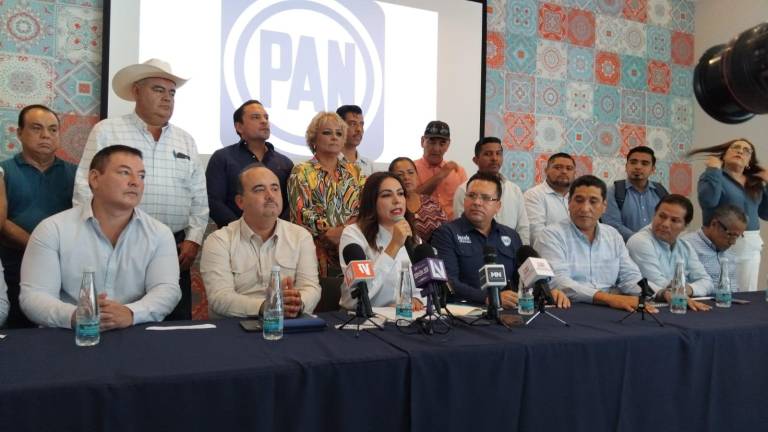 Conferencia de prensa de Wendy Barajas, quien busca ser dirigente estatal del PAN en Sinaloa.