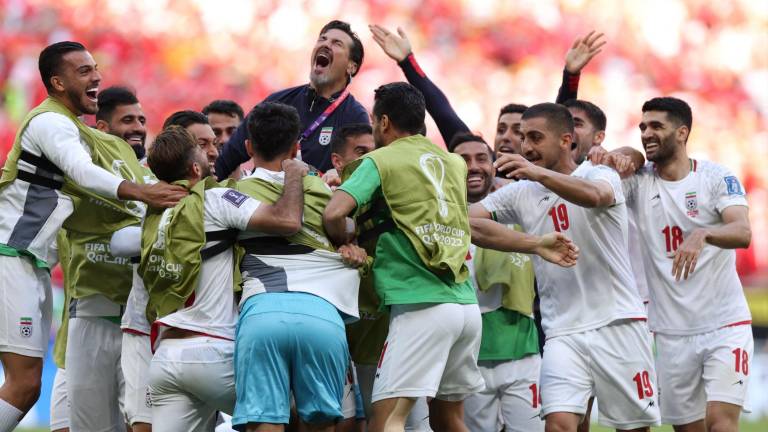 Sobre el final, RI de Irán marcó los dos goles.