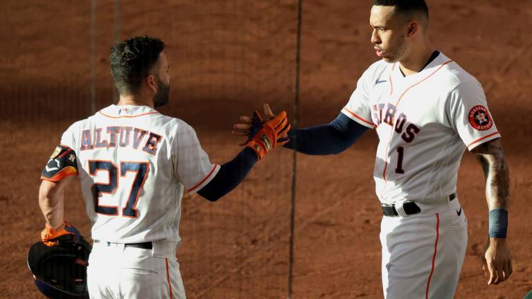 José Altuve se quiere recuperar de la pierna izquierda.