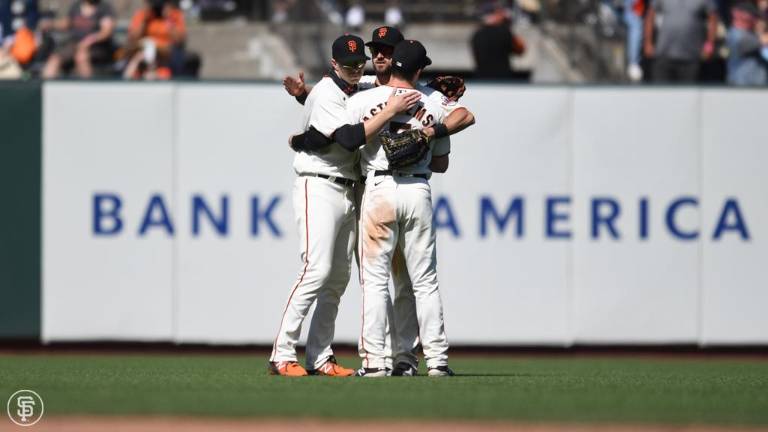 Los Giants siguen en plan grande como locales.