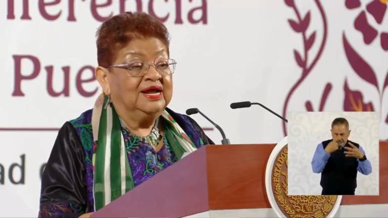 Ernestina Godoy Ramos que la CURP deberá ser reconocida por las autoridades o privados como identificación oficial, en formato físico o digital.