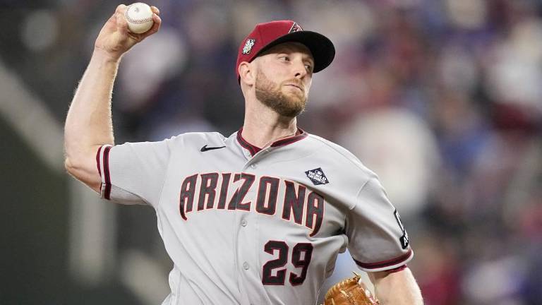 Merrill Kelly sólo aceptó tres hits en siete innings.