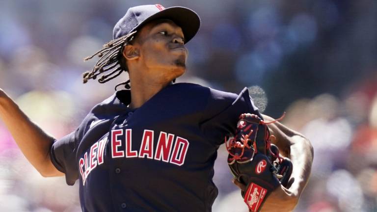 Indios blanquean a Tigres con McKenzie casi perfecto