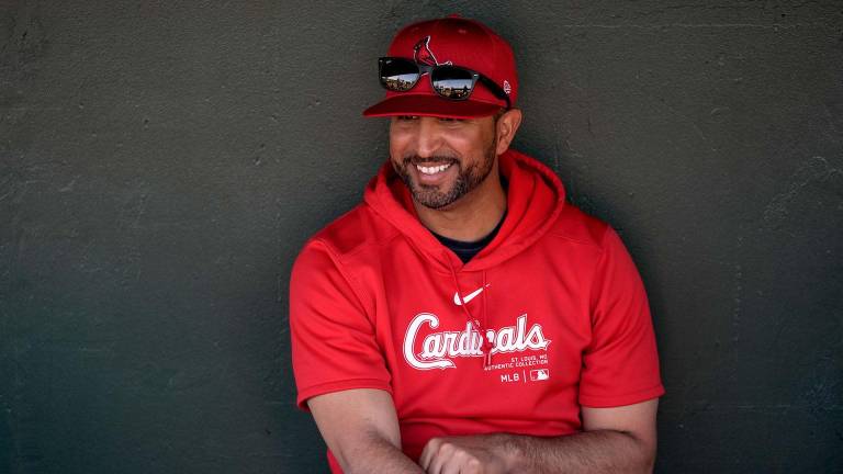 Oliver Mármol es mánager de Cardenales desde 2021.