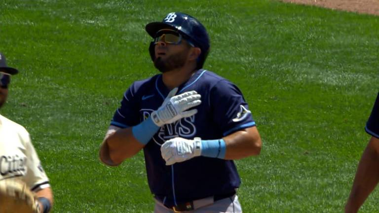Jonathan Aranda se fue de 5-3.
