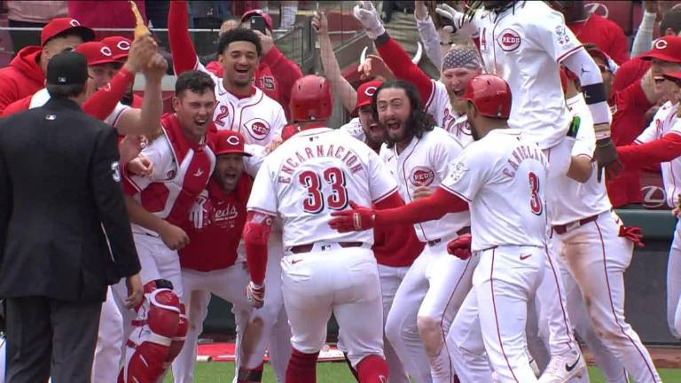 Rojos aseguran la serie.