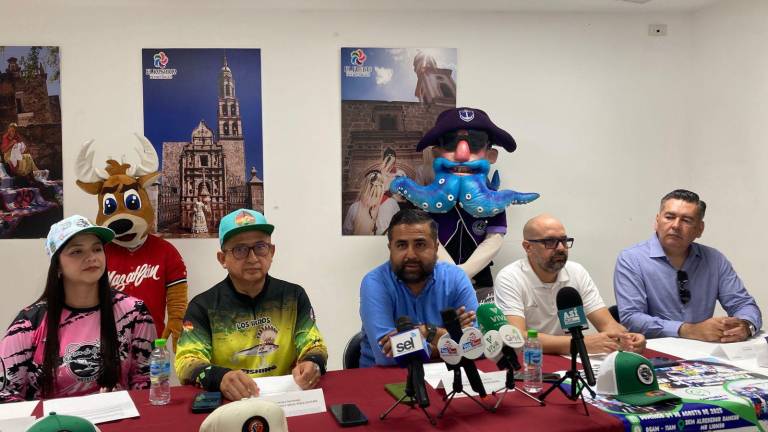 Anuncio del torneo de Pesca de Orilla en Mazatlán.