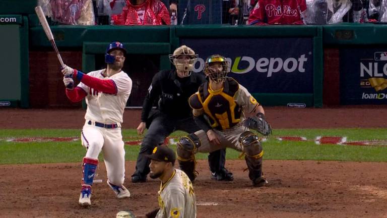 Bryce Harper conecta épico jonrón