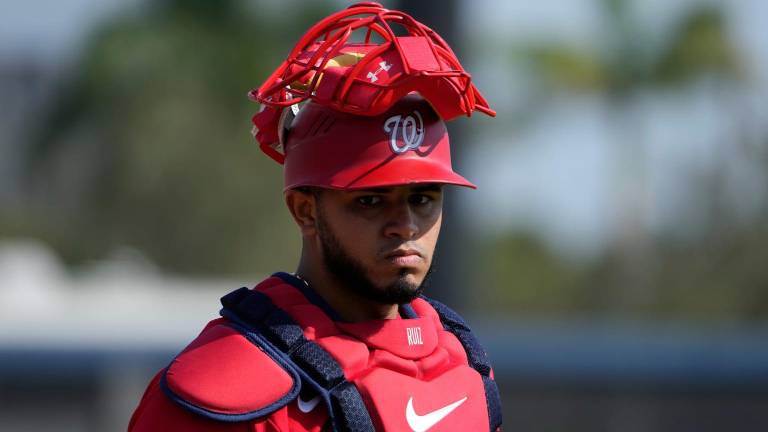 Keibert Ruiz pacta con Nacionales.