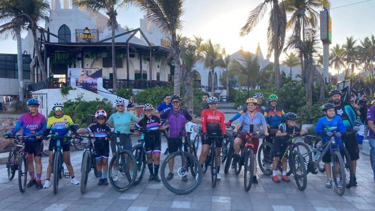 Un buen número de ciclistas se dio cita a la rodada por el Día Mundial de la Bicicleta.