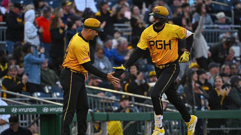 Los Piratas se llevaron el juego que marcó el debut de Don Kelly como mánager.