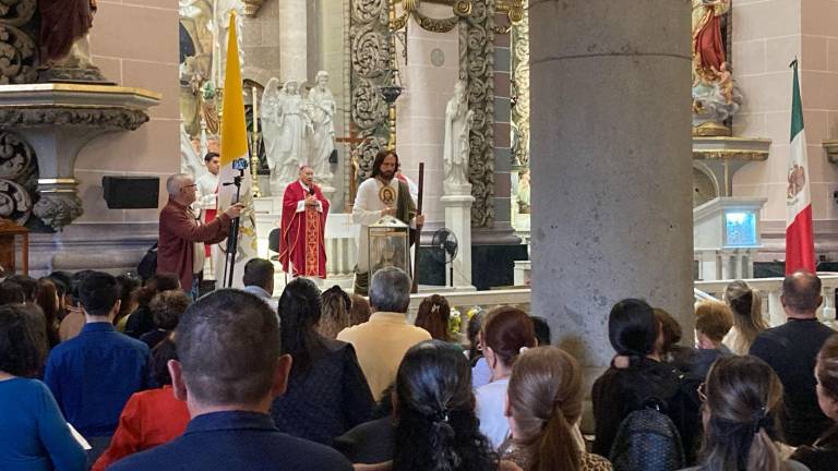 Monseñor Mario Espinosa Contreras ofició las misas con las reliquias de San Judas Tadeo presentes.