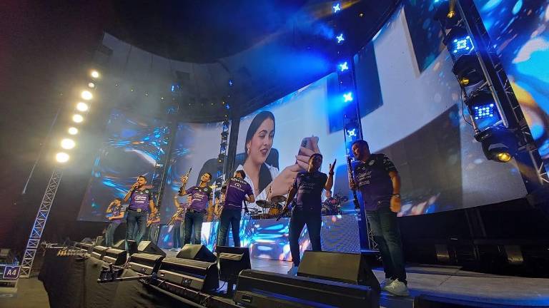 Banda El Recodo desde El Kraken