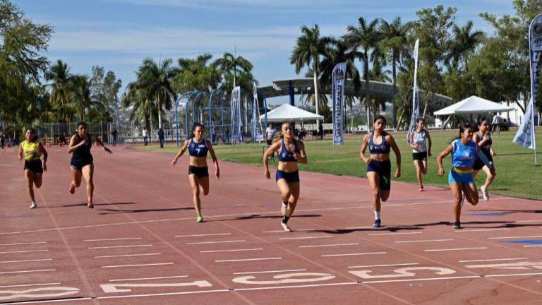 Las autoridades deportivas del estado se congratularon de recibir el Macro Regional.