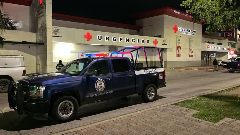 El cuerpo fue dejado por personas no identificadas en plena vía pública, a escasos metros del acceso principal de la Cruz Roja.
